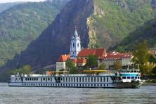 De Donau met fiets en schip