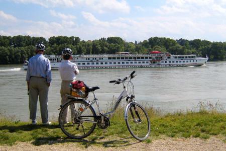 Radtour von Passau nach Wien - Donau und Donauschifffahrt